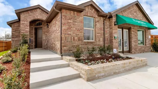 761 HIGH SUMMIT Trail, Fort Worth, TX 76131