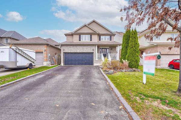 58 Sovereigns Gate, Barrie, ON L4N 0Y9