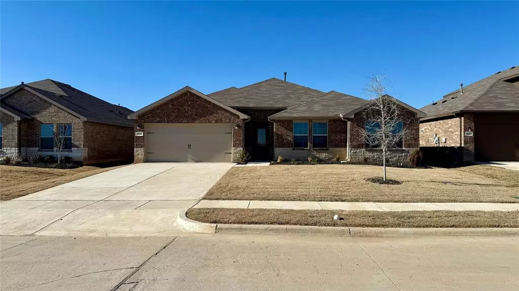 1926 COOKES Lane, Cleburne, TX 76033