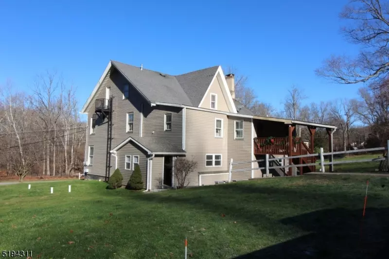 172A Musconetcong River Rd #A, Lebanon Twp., NJ 07882