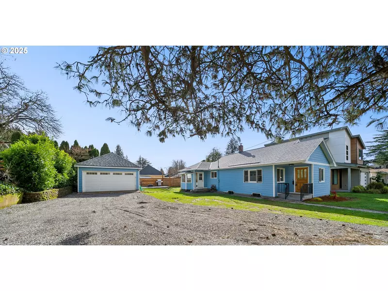 4046 SE KING RD, Milwaukie, OR 97222