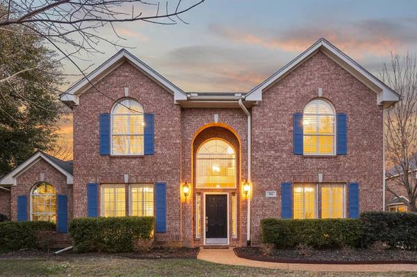 915 Midland Creek Drive, Southlake, TX 76092