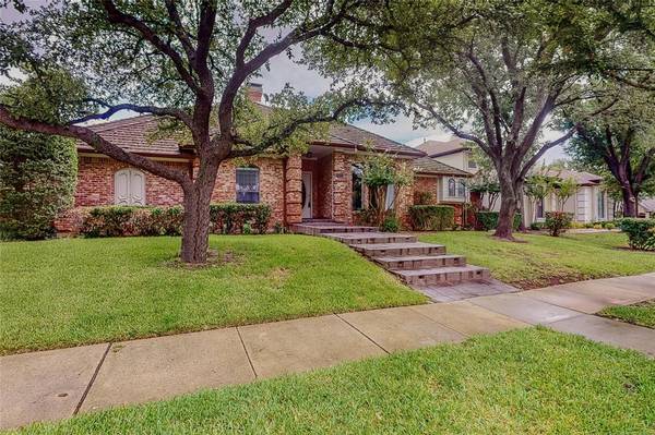 7504 SUMMITVIEW Drive, Irving, TX 75063