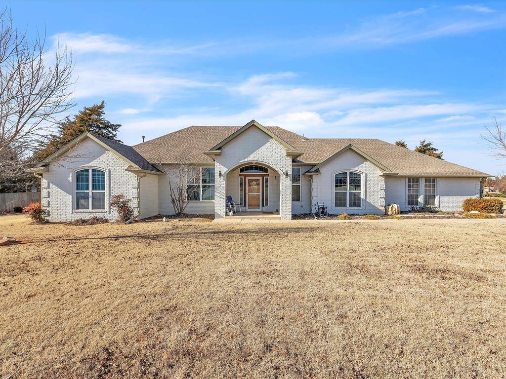 1429 S Southersby Drive, Mustang, OK 73064