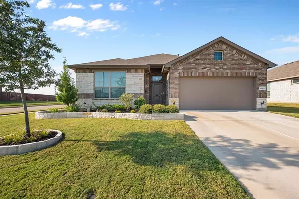 1902 Albany Lane, Cleburne, TX 76033