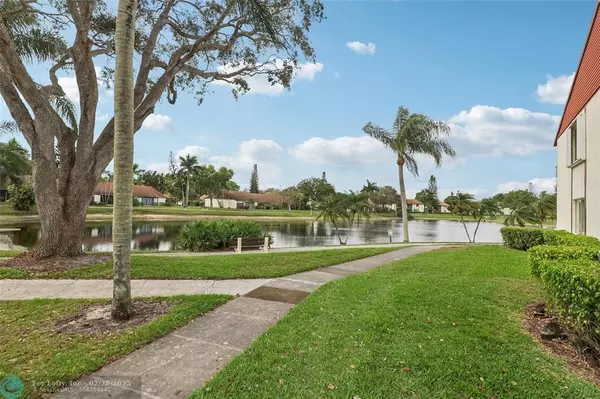 West Palm Beach, FL 33417,4850 Sable Pine Cir  #D1