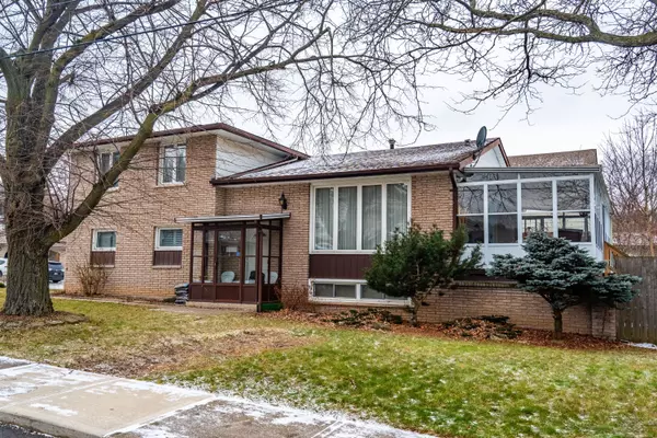 25 Blanche CT, Hamilton, ON L8K 5P4