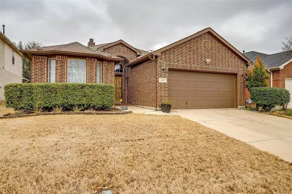 1917 Kristen Court, Fort Worth, TX 76131