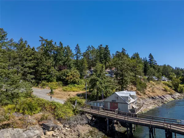 Pender Island, BC V0N 2M1,1201 Port Washington Rd