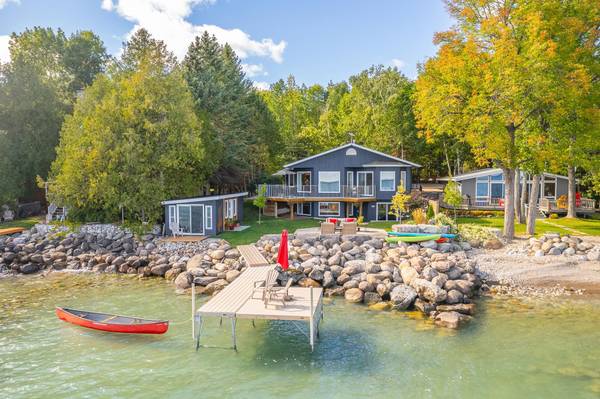 Meaford, ON N4L 1W5,251 Cedar AVE