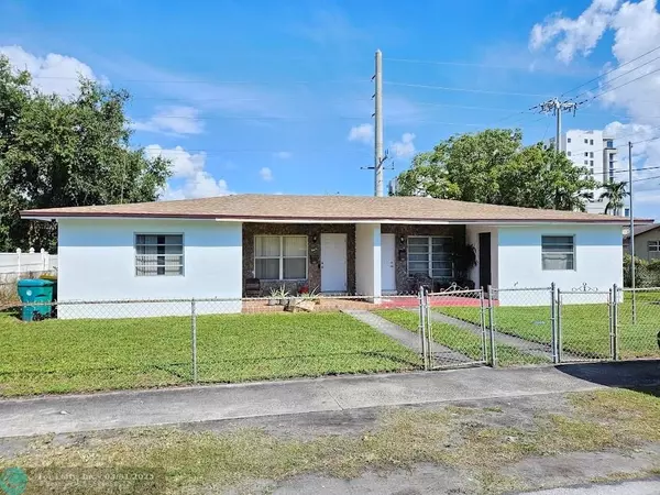 202 SW 2nd Ter, Dania Beach, FL 33004