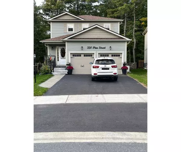 Gravenhurst, ON P1P 1B1,320 Pine ST E