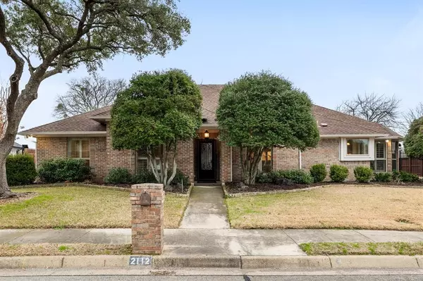 2112 Wimbledon Drive, Arlington, TX 76017