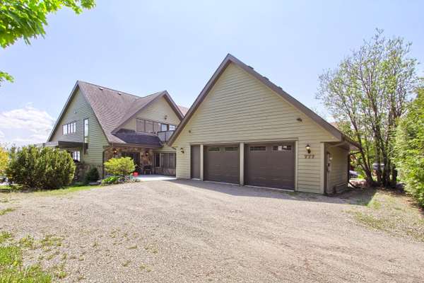 777 Lakelands AVE, Innisfil, ON L9S 4E5