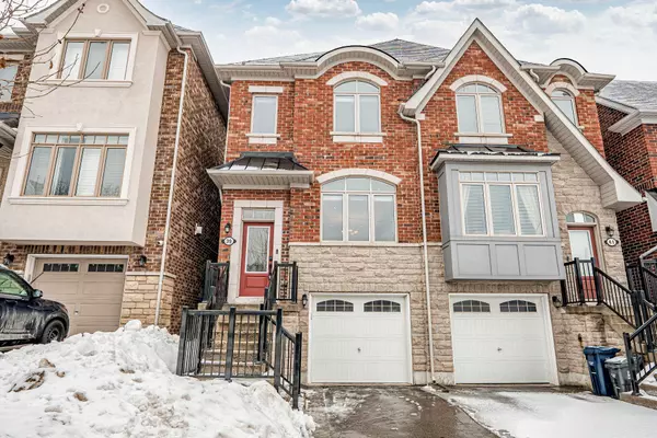 39 Ypres RD, Toronto W03, ON M6M 0B2