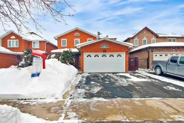 8 Cochrane AVE, Brampton, ON L6Z 4J4