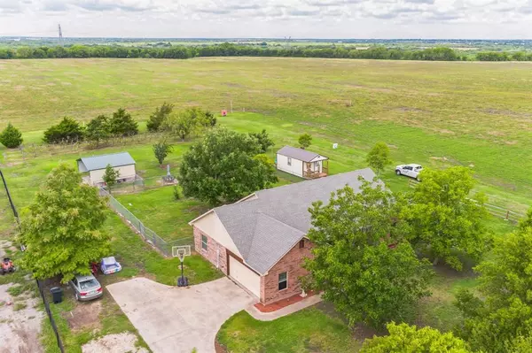 812 Ebenezer Road, Palmer, TX 75152