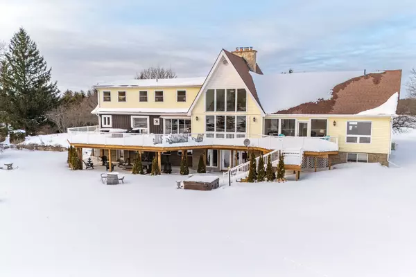 439 Oak Lake RD, Quinte West, ON K0K 3E0