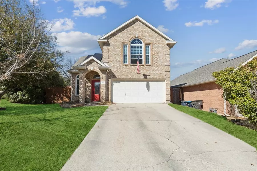 4921 Glenscape Trail, Fort Worth, TX 76137