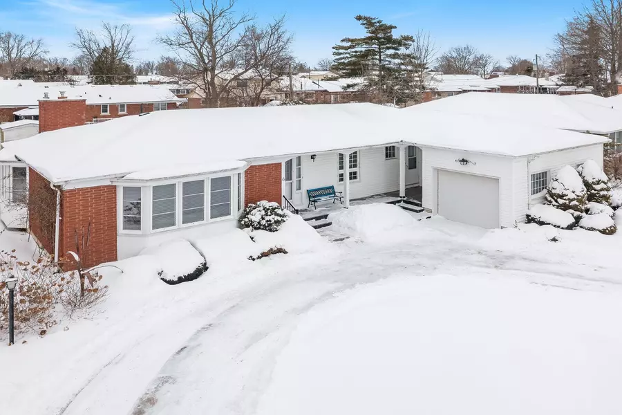 6 Glendale DR, Welland, ON L3C 4Y6