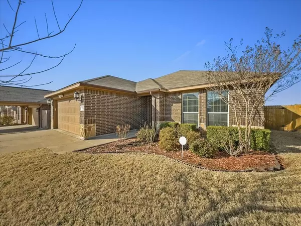 9228 Hunters Court, White Settlement, TX 76108