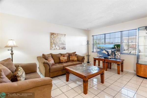 Hollywood, FL 33019,1451 N 12th Ct  #11A