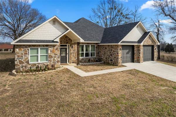 2526 Greenhill Road, Mount Pleasant, TX 75455