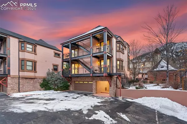 117 Canon AVE, Manitou Springs, CO 80829