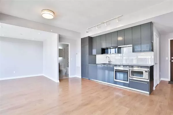 Toronto C15, ON M2K 2X9,115 Mcmahon DR #512