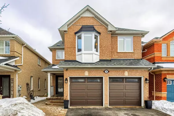 792 Knotty Pine GRV, Mississauga, ON L5W 1K5