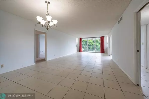 Pompano Beach, FL 33069,806 Cypress Grove Ln  #309