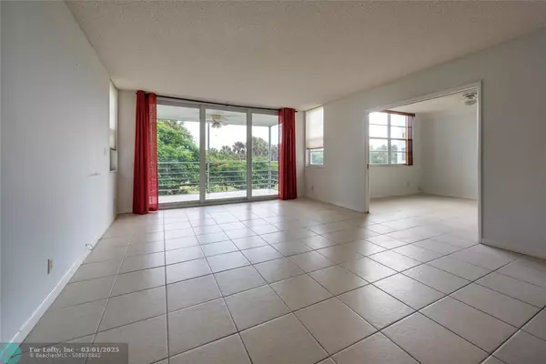 Pompano Beach, FL 33069,806 Cypress Grove Ln  #309