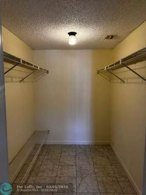 Coral Springs, FL 33071,1075 Riverside Dr  #302