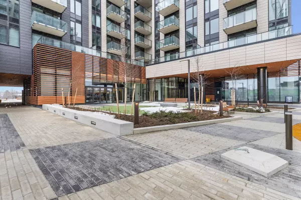 Oakville, ON L6H 7V8,1415 Dundas ST #501