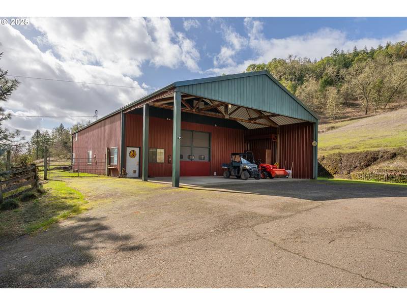 9300 N UMPQUA HWY, Roseburg, OR 97470