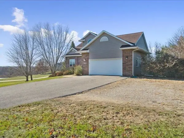 Solon, IA 52333,1843 NE Pinebrook Court