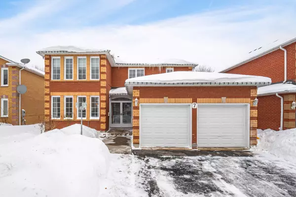 7 Holmes CRES, Ajax, ON L1T 3R6