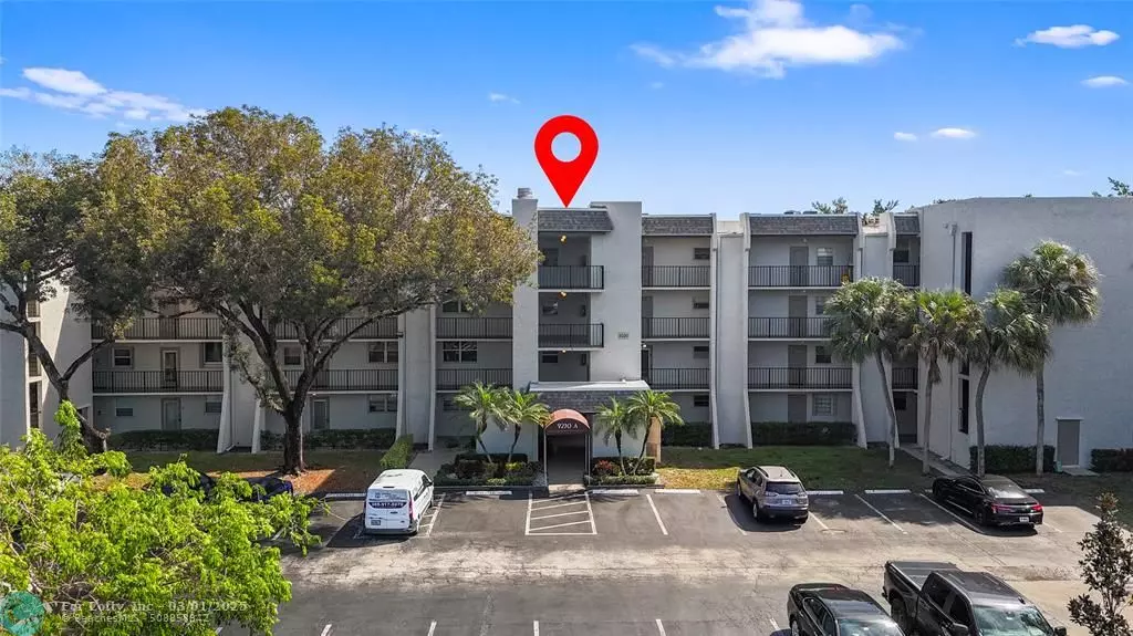 9230 Lagoon Pl  #404, Davie, FL 33324