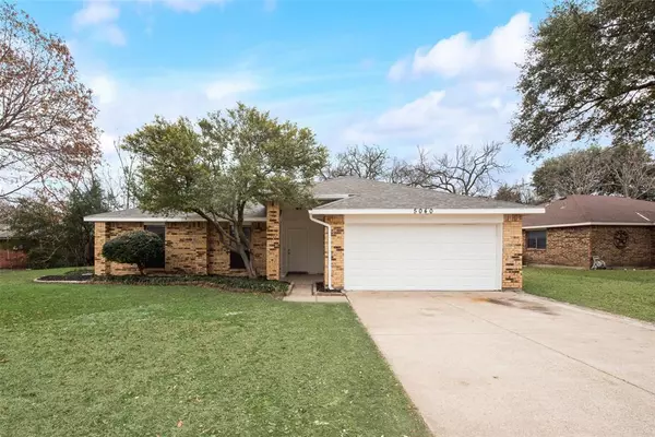 5040 Hollow Ridge Road, Dallas, TX 75227