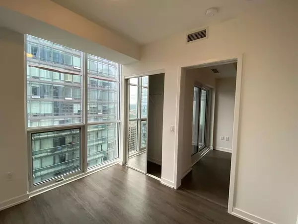 Toronto C02, ON M4W 0B1,1 Yorkville AVE #2106