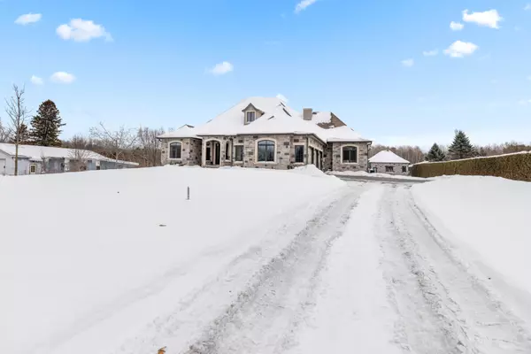 East Gwillimbury, ON L9N 1N3,20111 Bathurst ST E