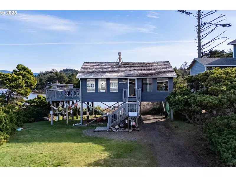 6055 NW 4TH ST, Cape Meares, OR 97141