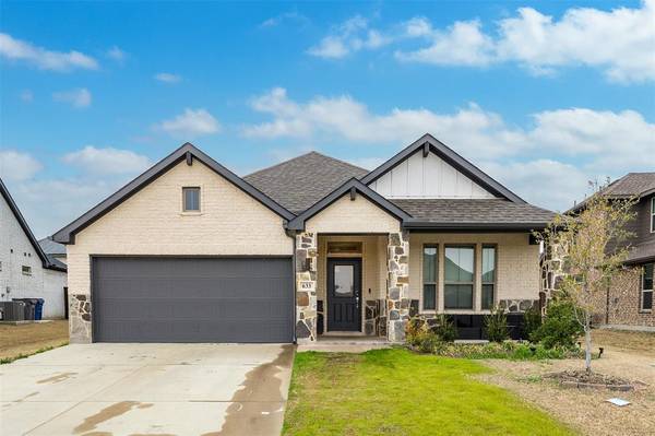 633 Congressional Avenue, Red Oak, TX 75154