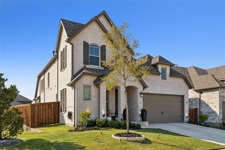 4701 Honeysuckle Court, Aubrey, TX 76227