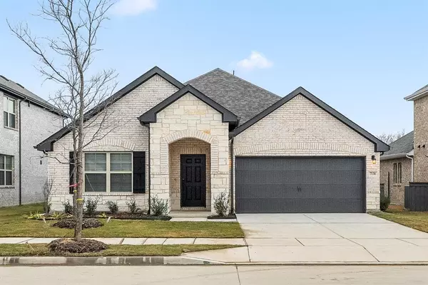 7138 Nandina Drive, Midlothian, TX 76084