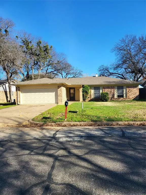 2715 Sibley Drive, Arlington, TX 76015