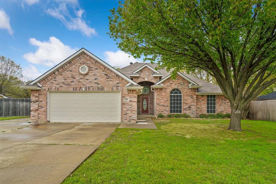 219 Addison Street, Lake Dallas, TX 75065