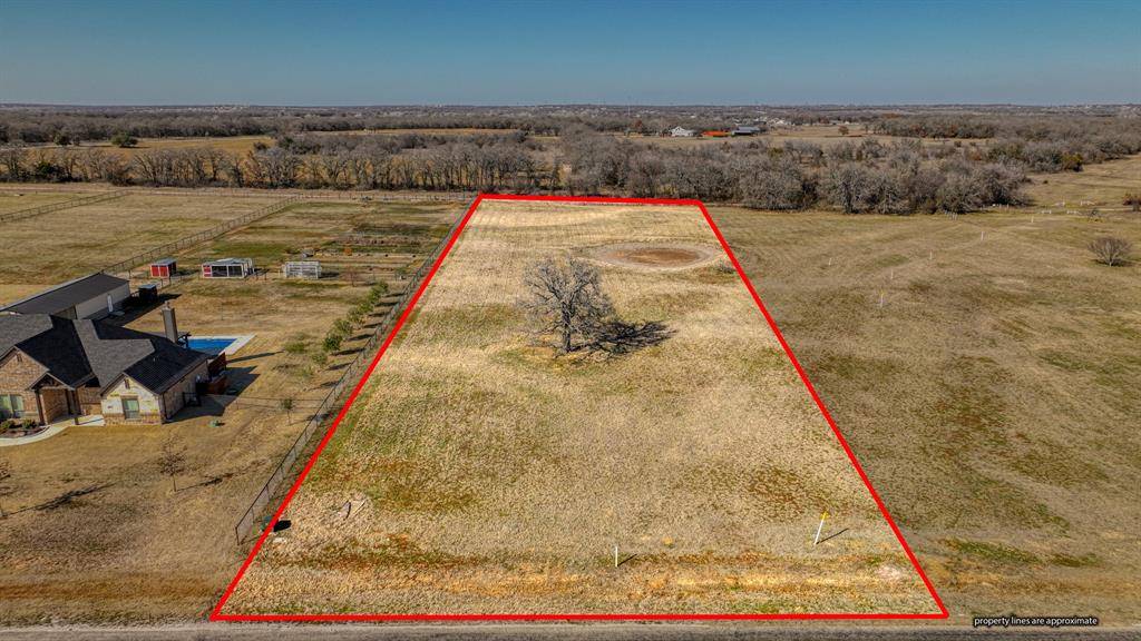 1140 Paradise Parkway, Poolville, TX 76487