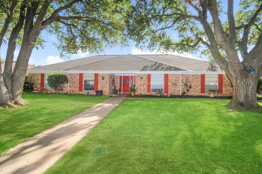 3001 Steeplechase Trail, Arlington, TX 76016