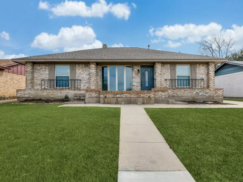 2716 Lago Vista Loop, Irving, TX 75062